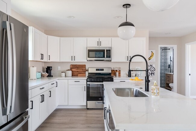 Photo - 6407 Richard St