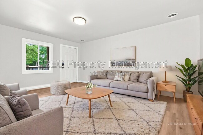 Photo - 1605 Pineview Rd