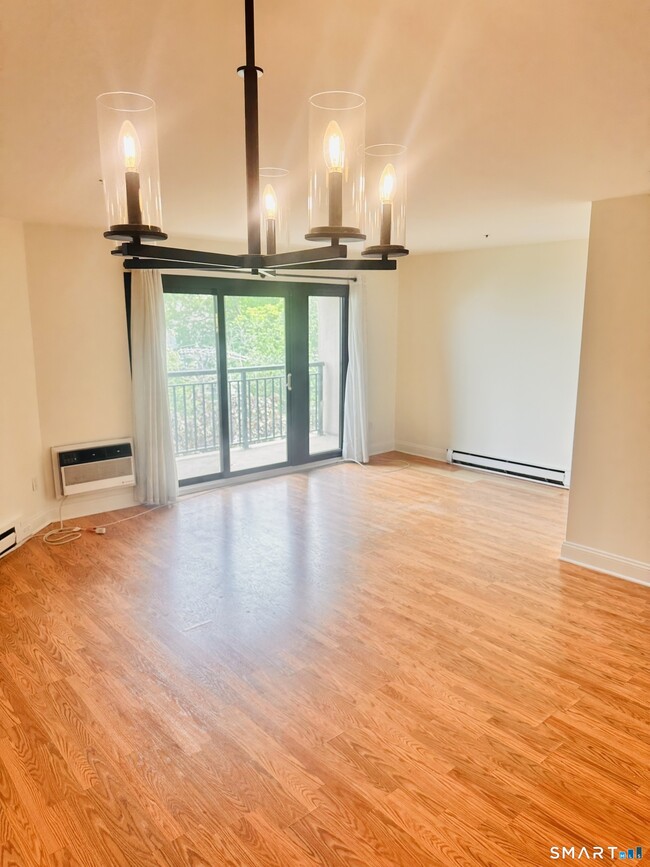 104 North St Unit 401