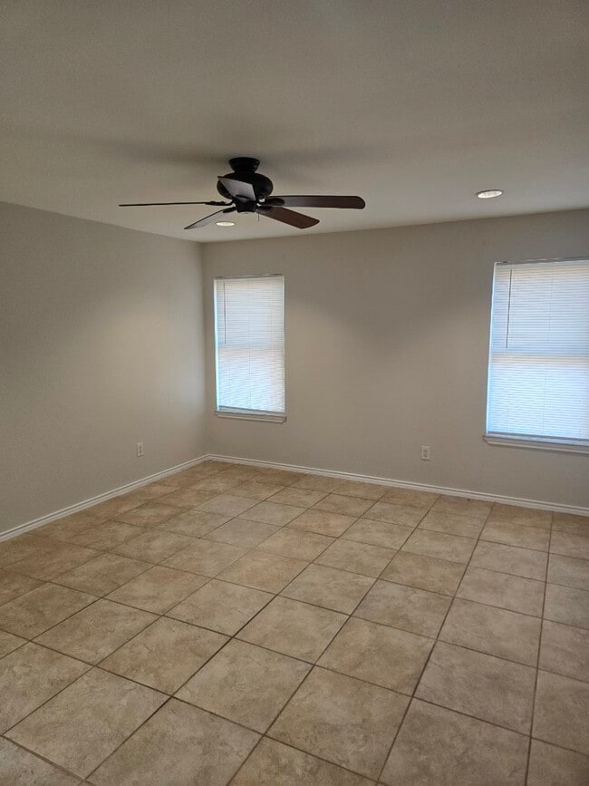 Photo - 1714 Mimosa Ln