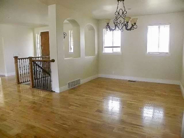 Photo - 1377 E 300 N