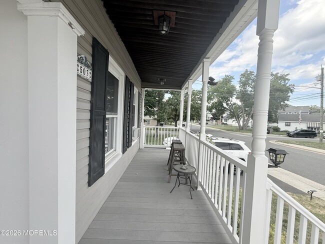 Photo - 503 Dock St