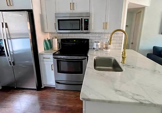 Photo - 2400 15th Ave N