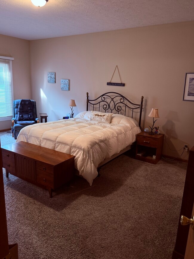 Photo - 204 Kirkstone Pl