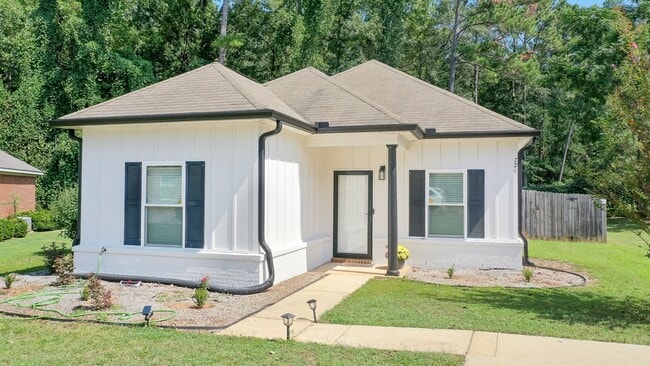 Photo - 724 Ellis St