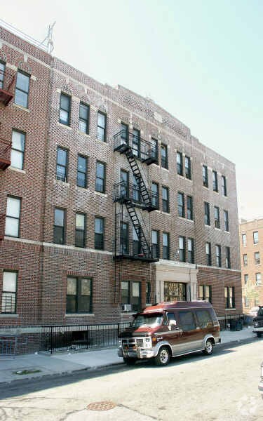 Photo - Palace Court
