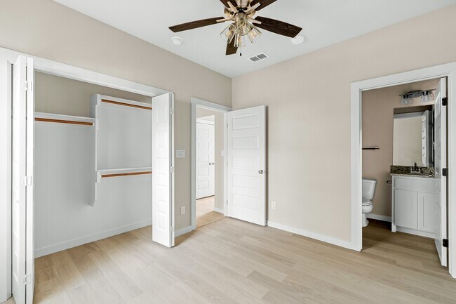 Photo - 2290 W Tarleton St Unidad 201