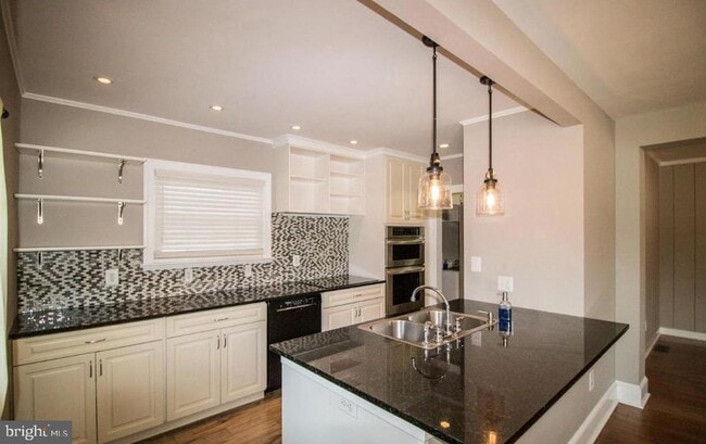 Photo - 429 S Washington St