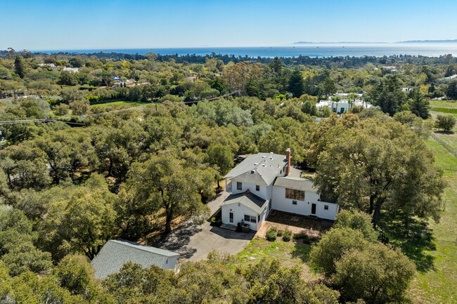 Photo - 875 San Ysidro Rd House