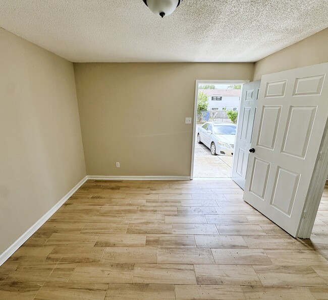3453 Southern Ave Unit 102