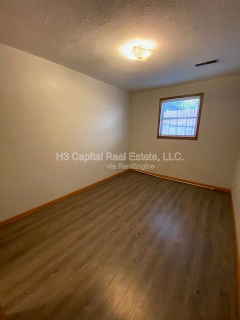 Photo - 806 Olive St Unit 3