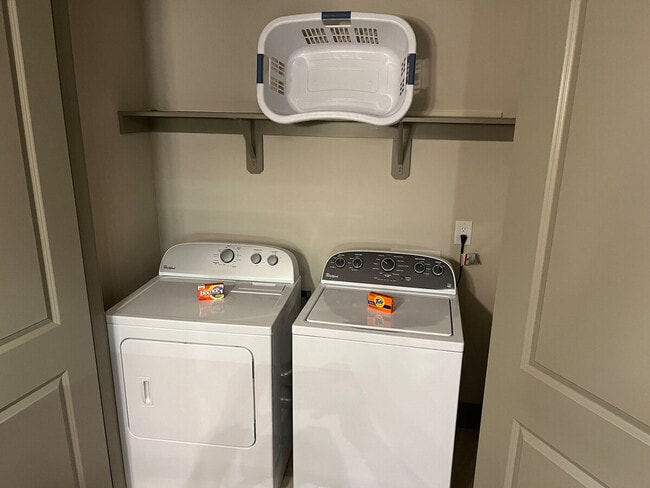 Photo - 5655 Carnegie Blvd Unidad SI ID1344163P