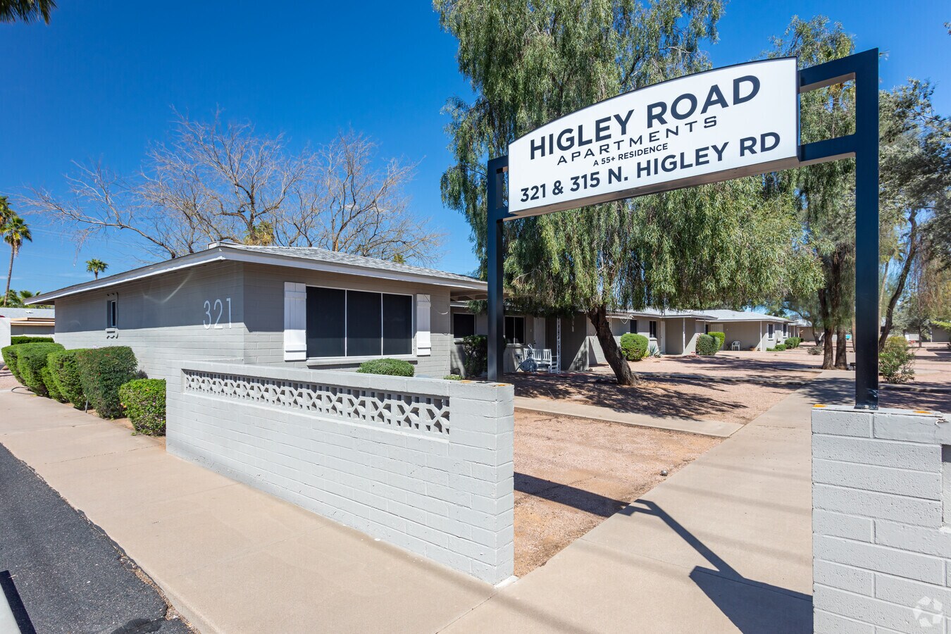Photo - 315-321 N Higley Rd Apartments