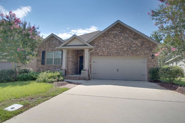 Photo - Spacious 3BR/2BA Home in Pace – Pet-Friend...