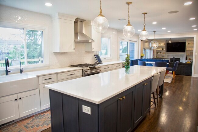 Photo - 2S316 Arrowhead Dr