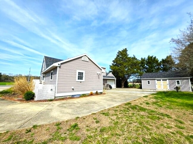 Photo - 25711 Delmar Rd