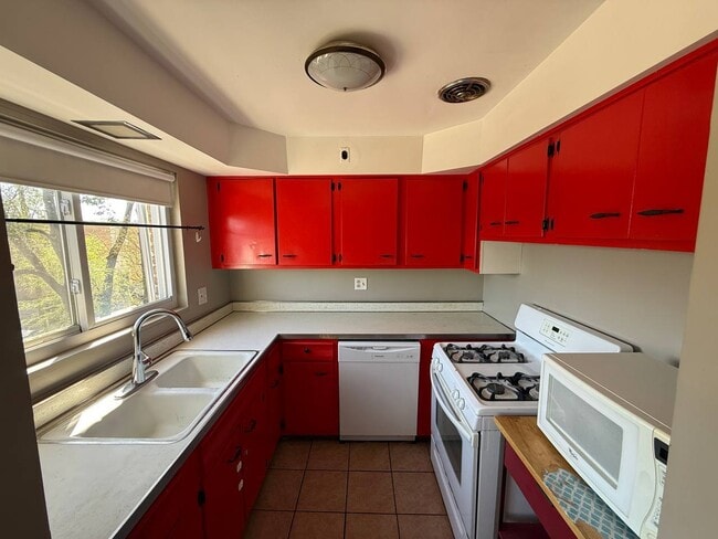 Photo - 1657 W Farwell Ave Unit 3C