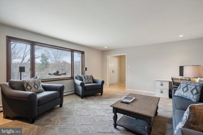 Photo - 1530 Briar Hill Rd