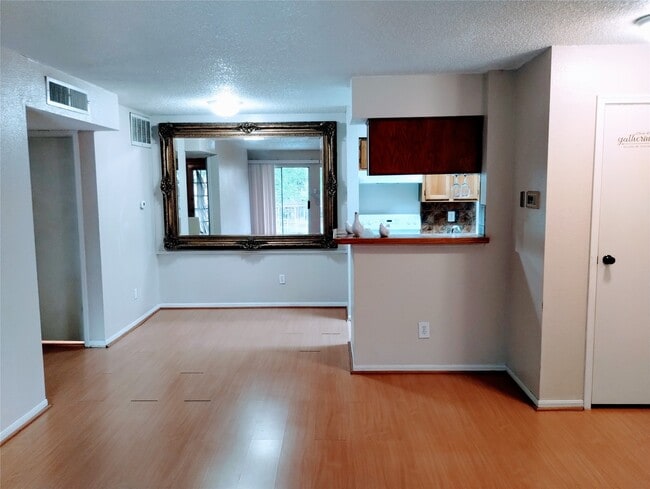 Photo - 11201 Lynbrook Dr Unit 3807