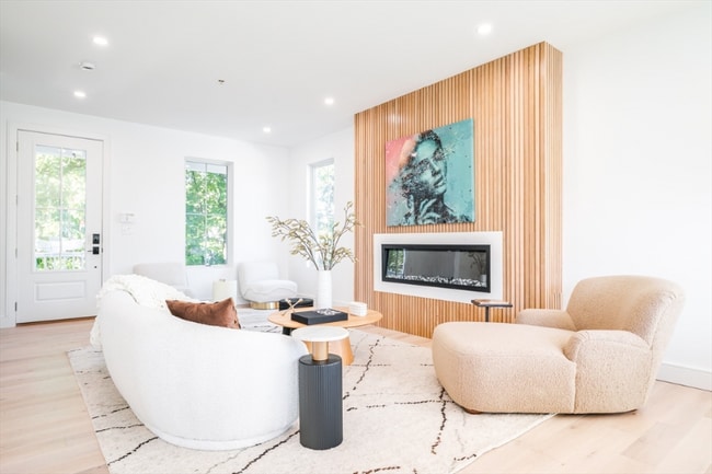 Photo - 15-17-17 Jewett Pl