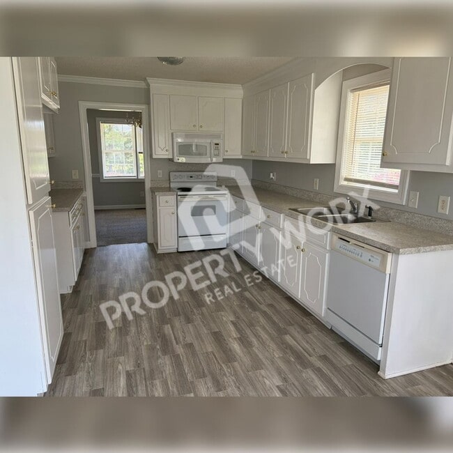 Photo - 954 Green Rd