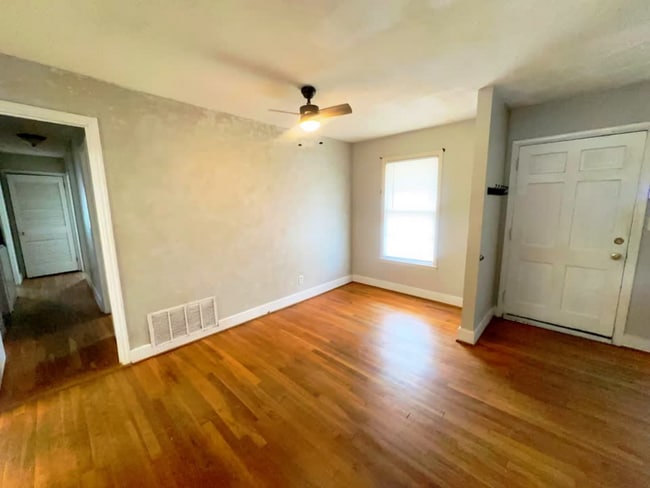 Photo - 607 Parker Mathis Dr