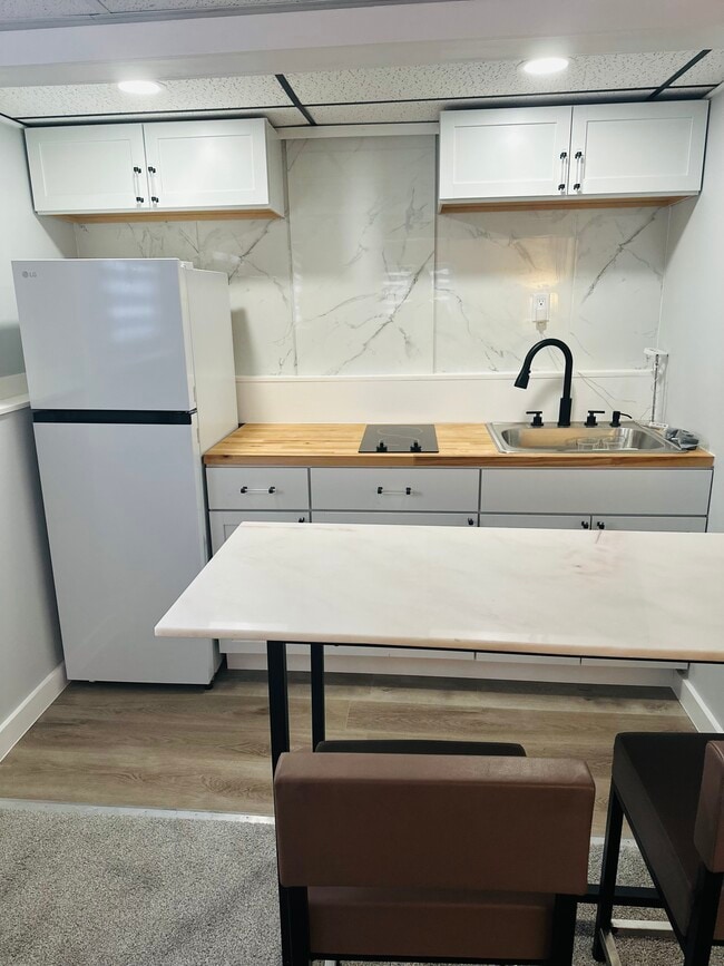 Photo - 15742 Woodmont St