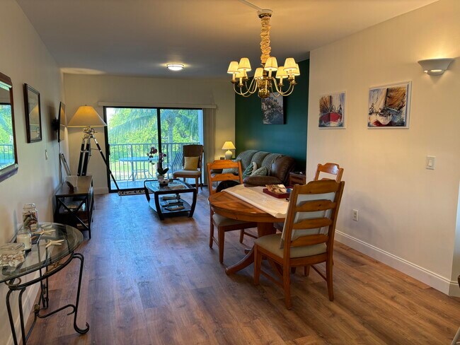 Photo - 2105 Lavers Cir Unit 307