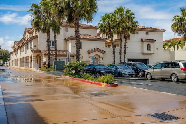 Photo - 17168 Newhope St