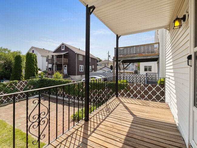 Photo - 16 Windsor Rd Unit 1