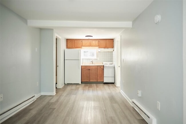 Building Photo - 73 E Main St Unit 2 Rental