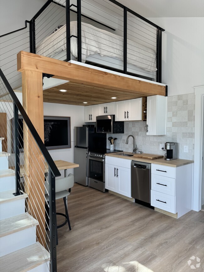 Building Photo - 245 Country Hills Ln Unit FURNISHED RENTAL THE LOFT