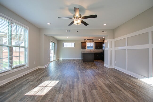 Photo - Pet Friendly Four Bedroom!