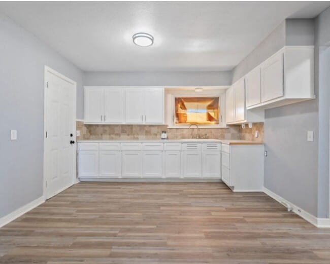 Photo - Great rental now available near west loop 289