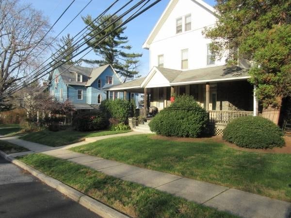 Front of 1511 Spring Ave from Street