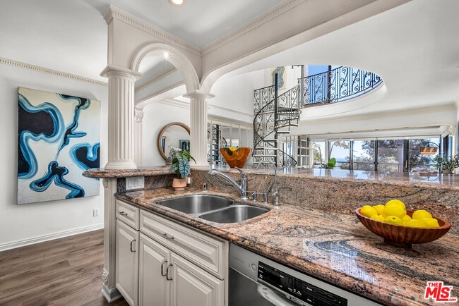 Photo - 833 Ocean Ave Unidad 301