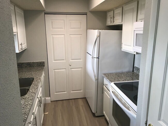 Photo - 3716 Idlebrook Cir