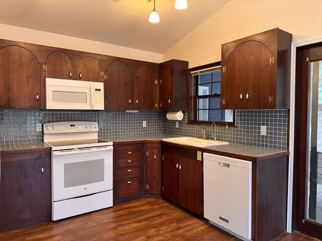 Photo - Selah 4 bedroom 3 Bathroom Double Garage, Fenced Yard