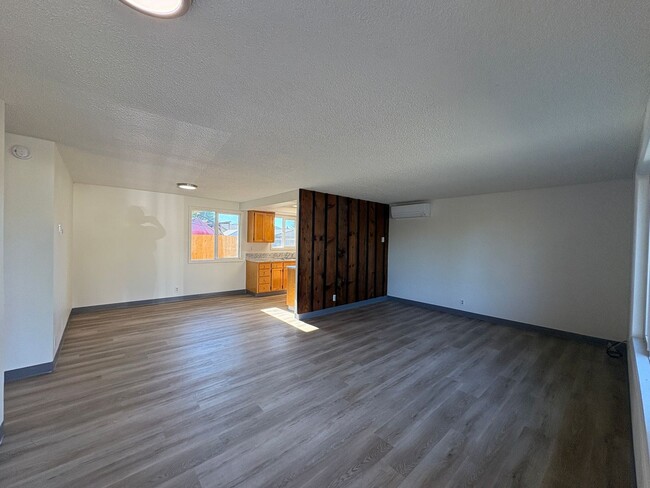 Photo - Newly Updated 2 bedroom, 1 Bath duplex in Barger Area