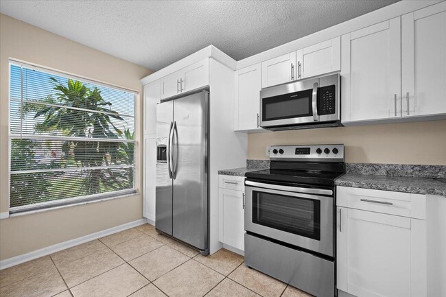 Photo - 144 Deerfield Ct