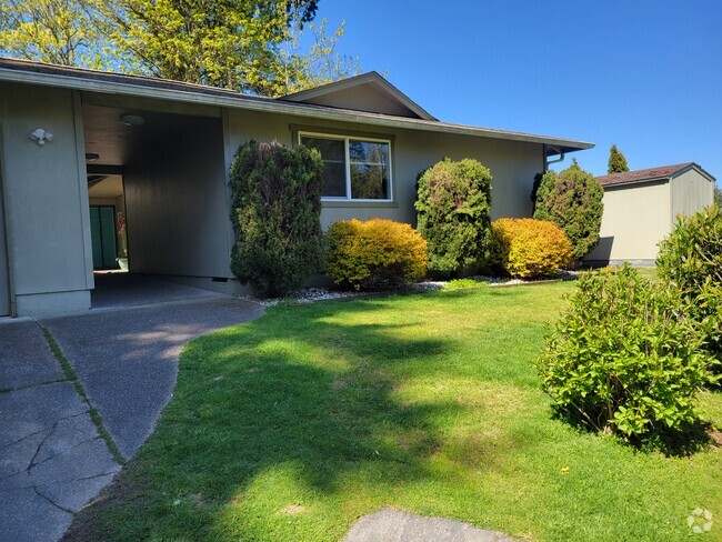Building Photo - 7610 Chinook Ave Unit 7610 Chinook Ave Rental