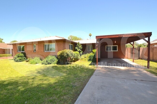 Building Photo - 1930 E Solano Dr Rental