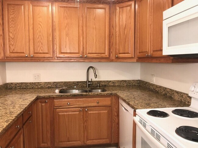 Photo - 733 SE 1st Way Unidad 204