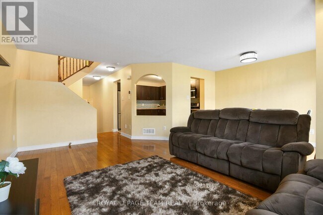 Photo - 415 Galatina Way