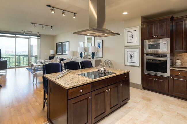 Building Photo - 7 Riverway Dr Unit 1707