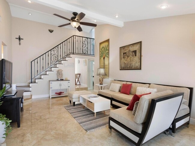 Photo - 832 Green St