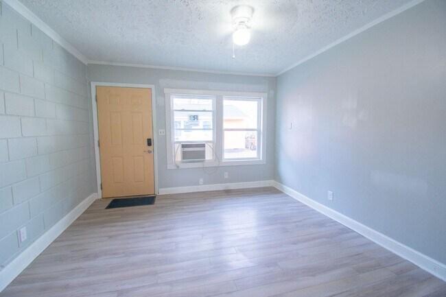 Photo - 1 Bedroom 1 Bathroom- New LVP Flooring!
