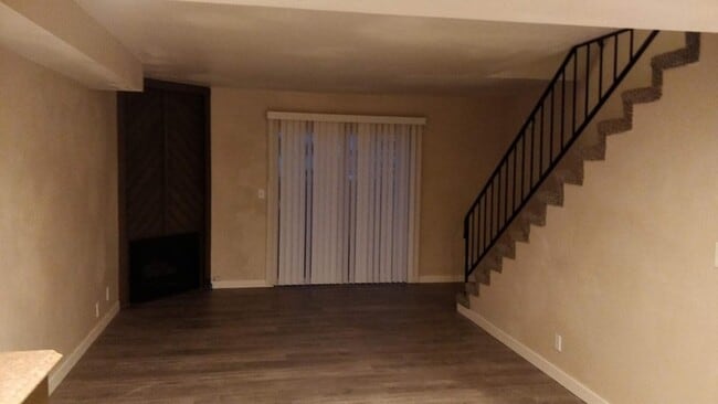 Photo - 3847 Benview Ave
