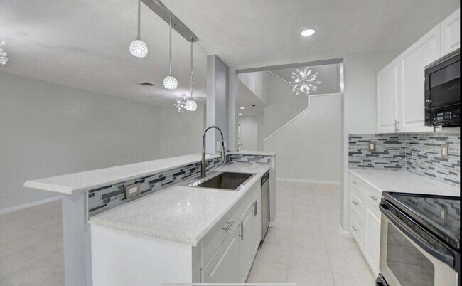 Photo - 5286 Sapphire Valley