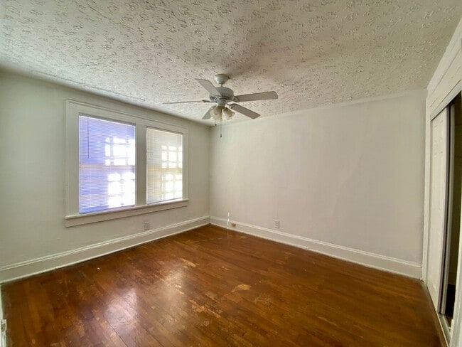 Photo - Spanish Oaks